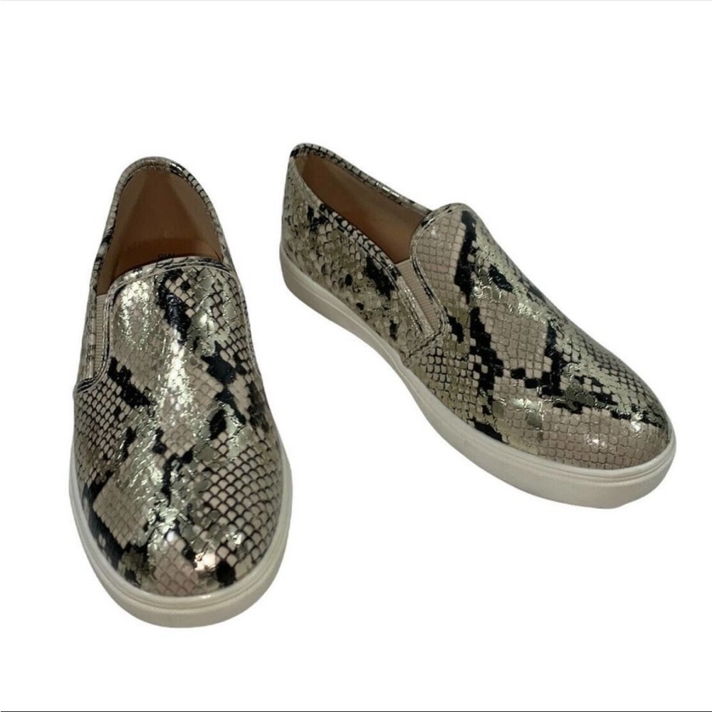 Time And Tru Womens Size 9 Snake Skin Twin Gore Slip On Shoes